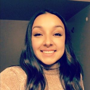 Meet your Posher, Lexie